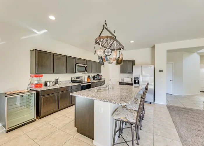 Families W/ Pets Welcome! San Tan Valley Retreat Magma